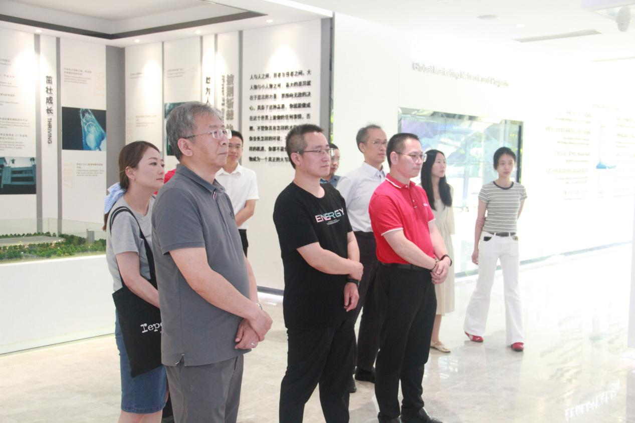 Stake��������ӭ�й��ؼ�Ժר������������������̽�����徲�¸߶ȣ� 